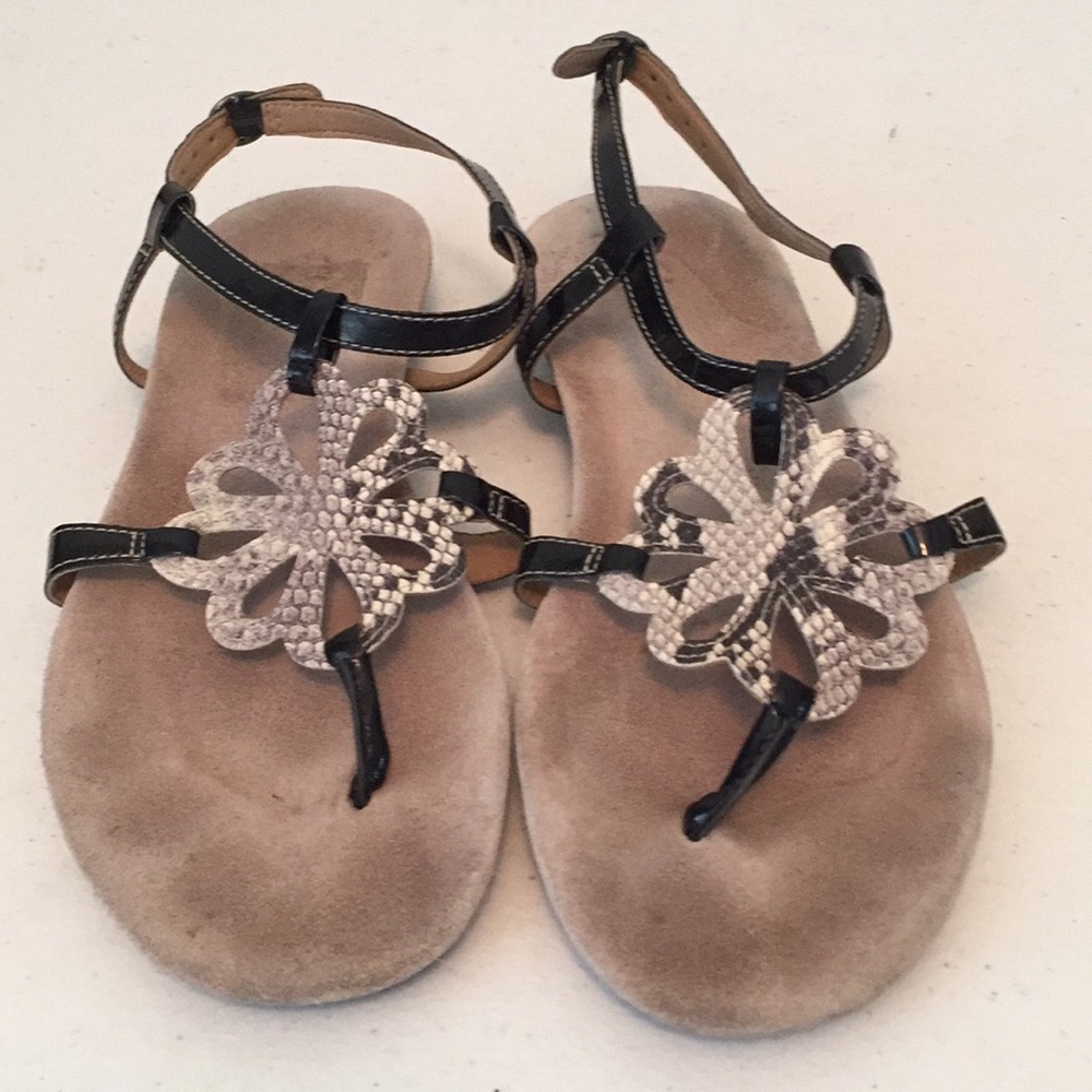 Clark’s artisan toe sandals